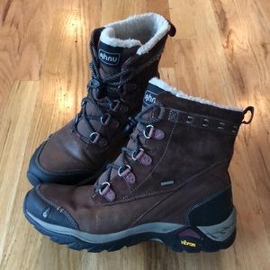 Ahnu (Teva) boots women size 8